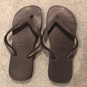 black havianas